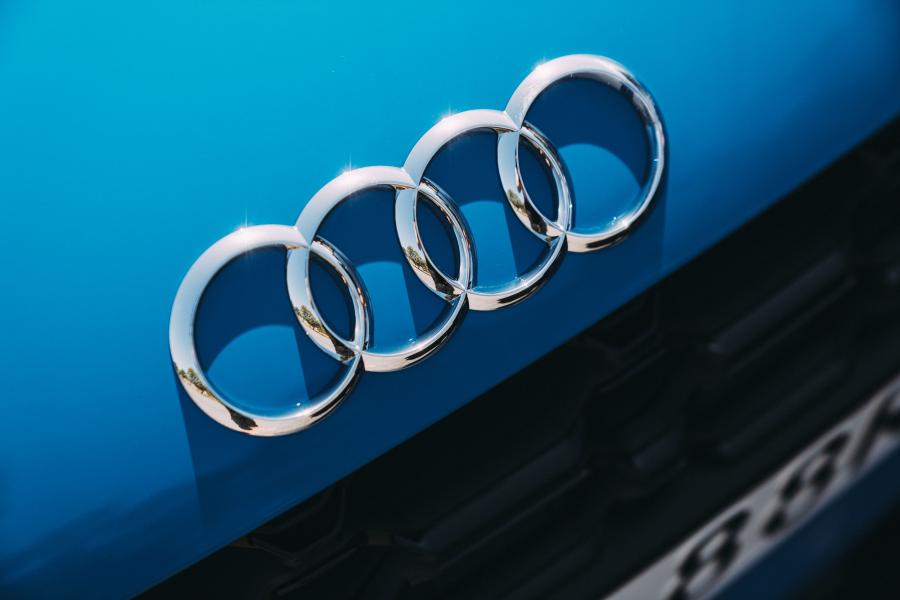 Логотип Audi TTS Coupe (8S) 2019 года  (AU) (фото 28 из 40)
